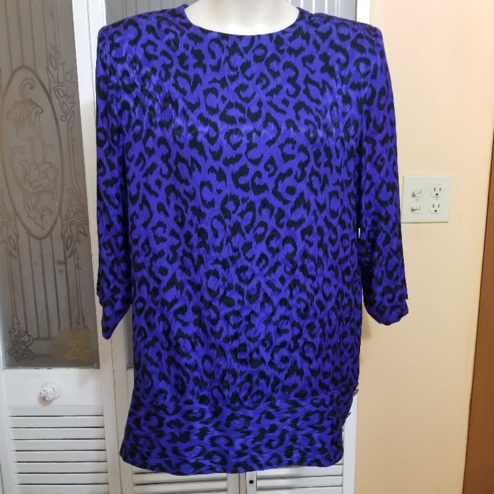 Tracy Lynn Ladies Beautiful Blue Silk Top